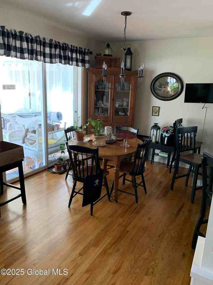 18 Cassidy Dr - Photo 5 of 16