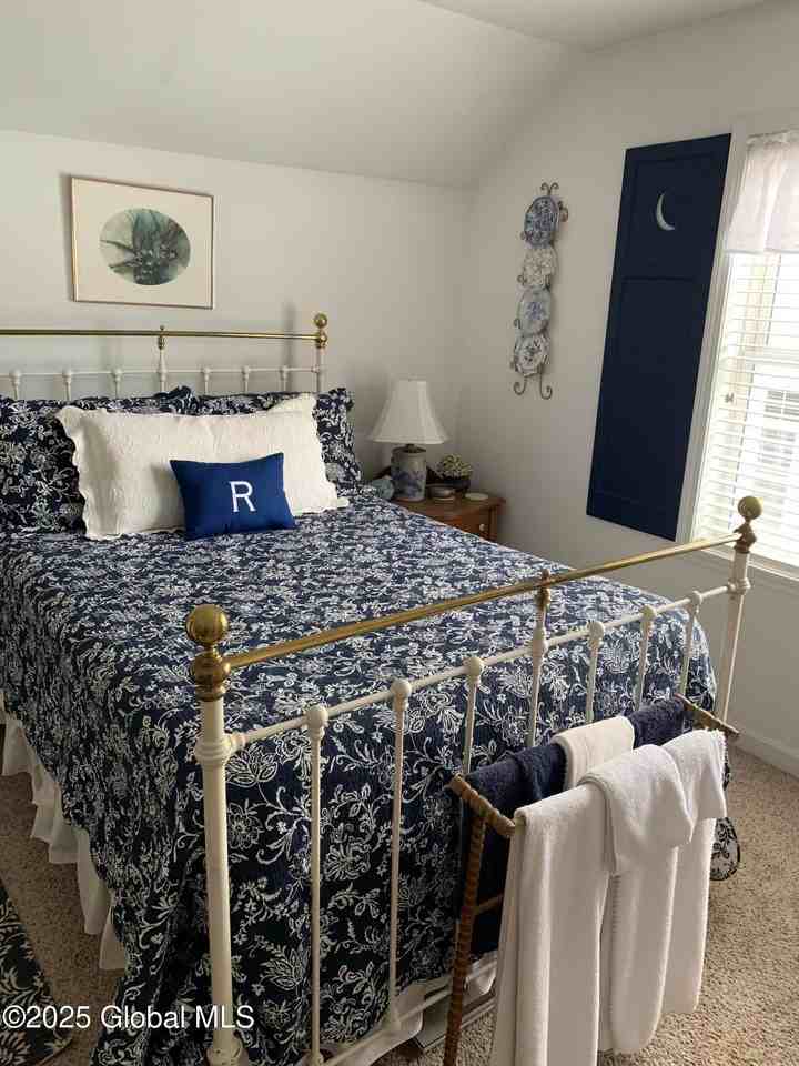 18 Cassidy Dr - Photo 7 of 16