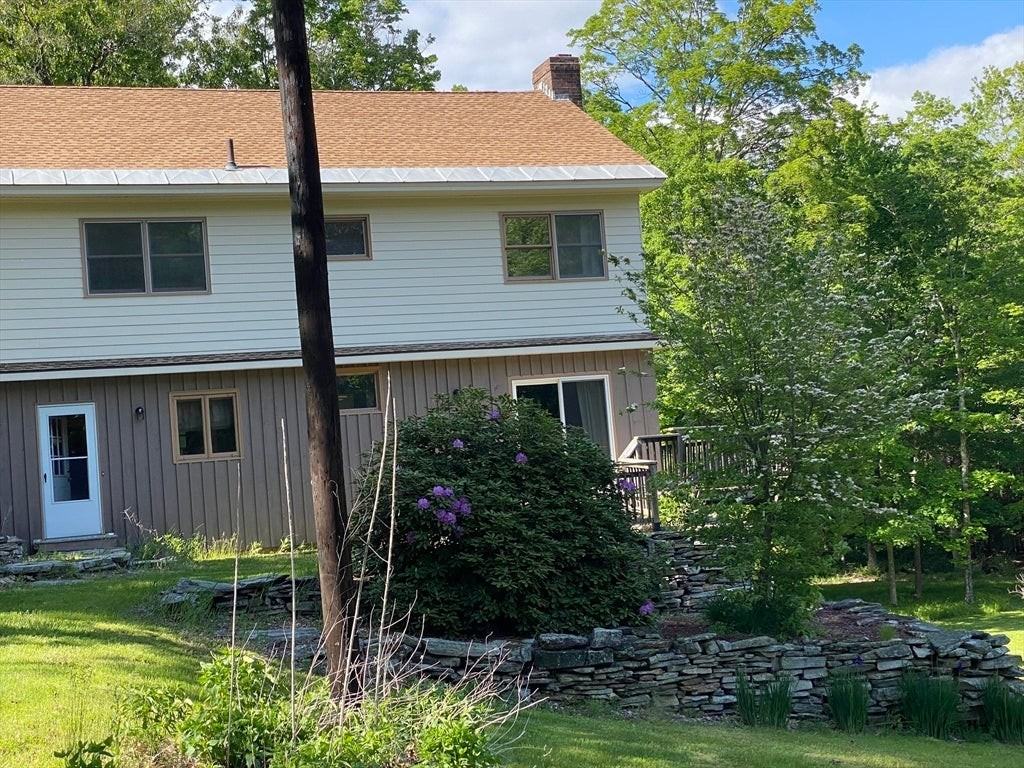 115 Montague Rd - Photo 4 of 26