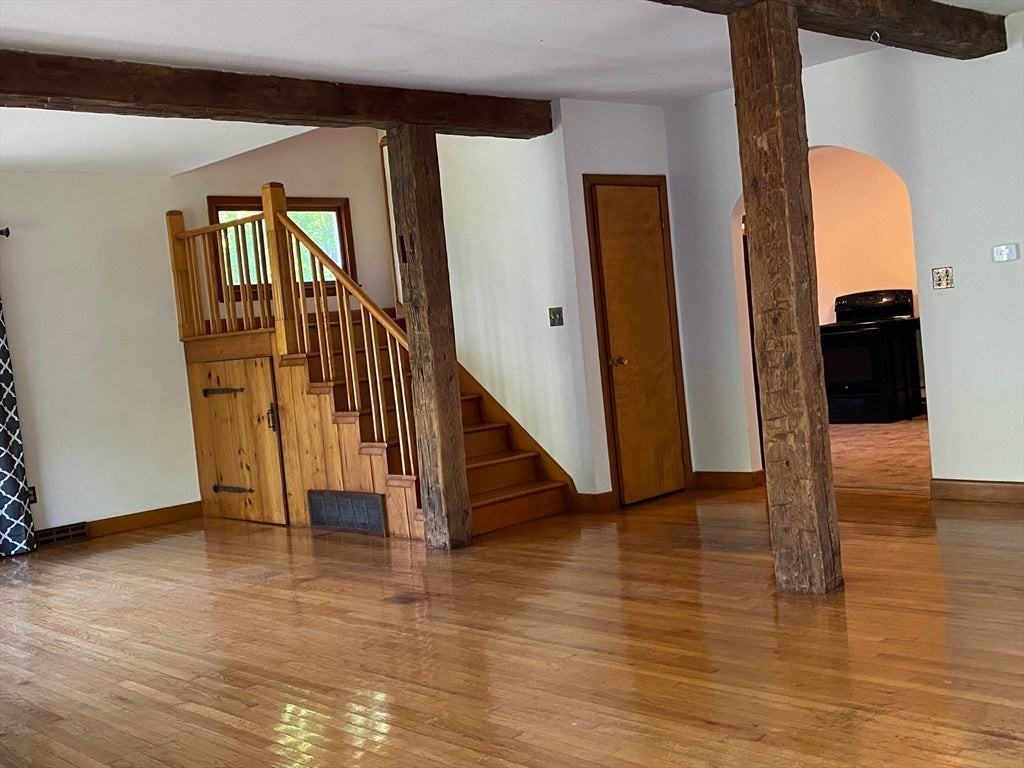 115 Montague Rd - Photo 5 of 26