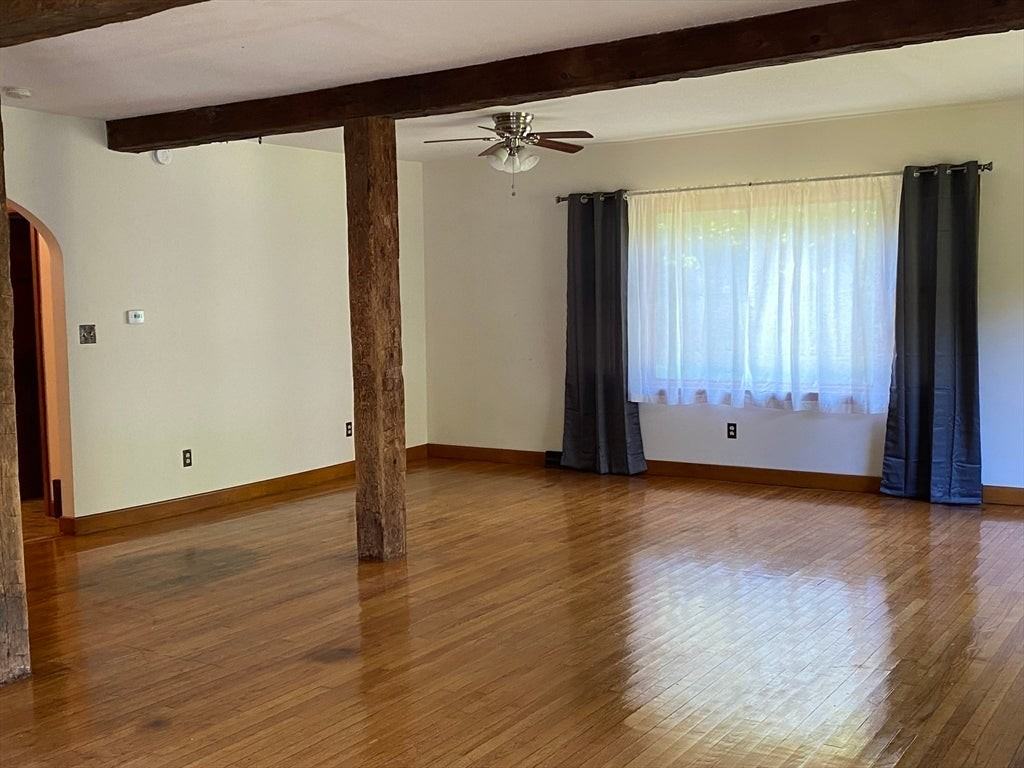 115 Montague Rd - Photo 6 of 26