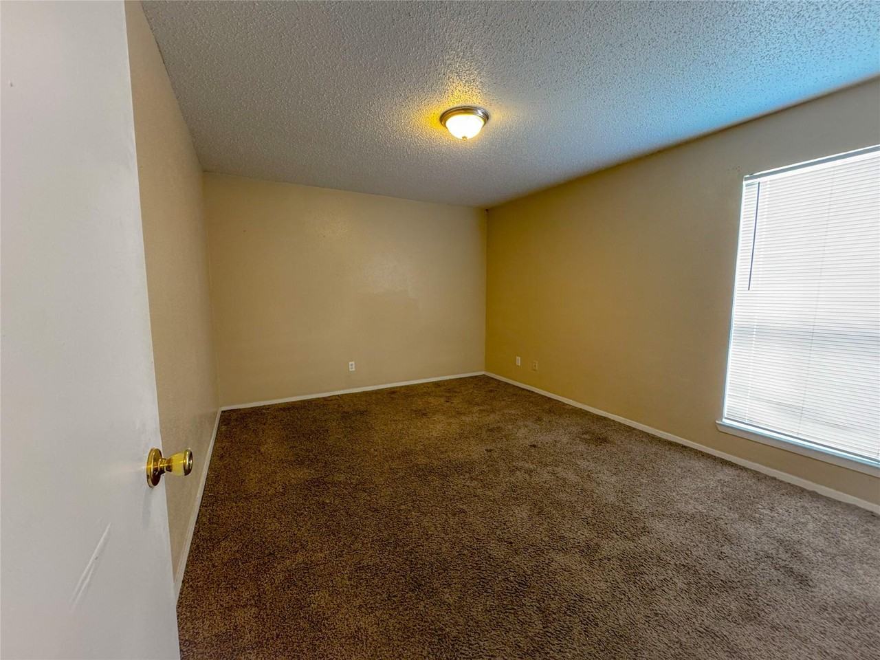 12615 Brookglade Circle - Photo 4 of 8