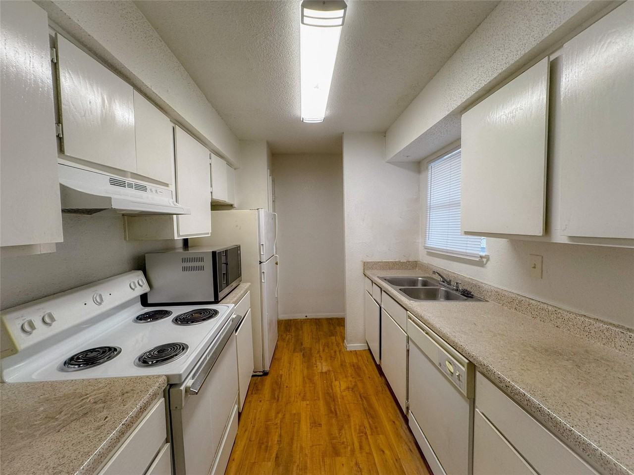 12615 Brookglade Circle - Photo 5 of 8