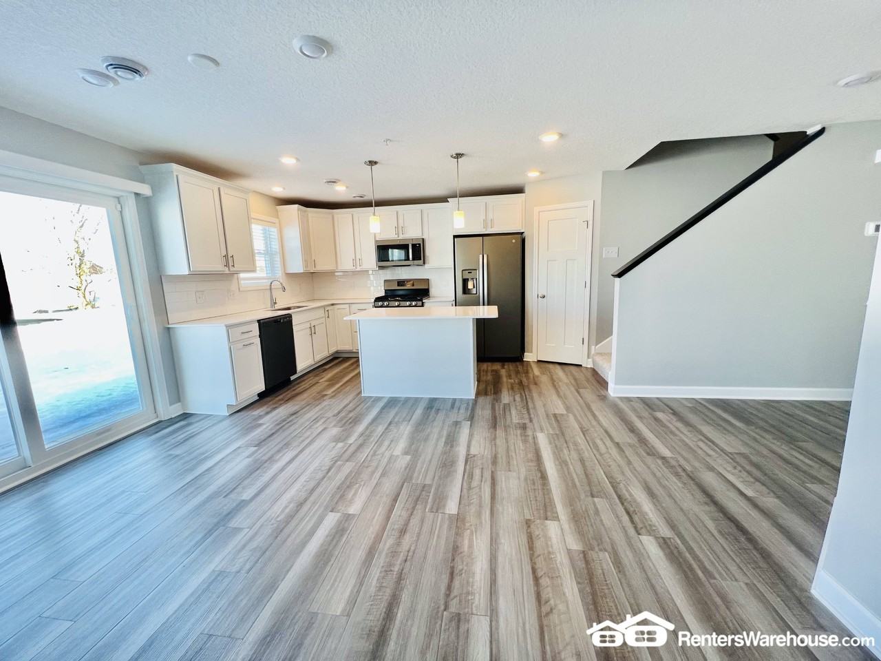 1133 Middlefield Rd - Photo 3 of 22