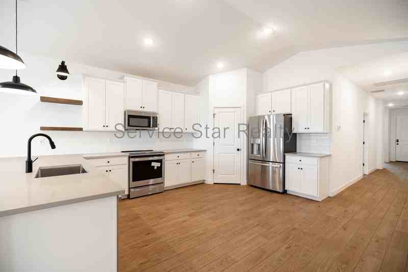 16635 N Lunar St - Photo 4 of 30