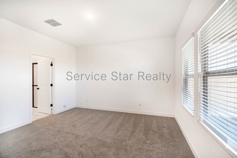 16635 N Lunar St - Photo 7 of 30
