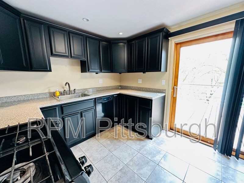 419 Woodland Rd - Photo 2 of 21