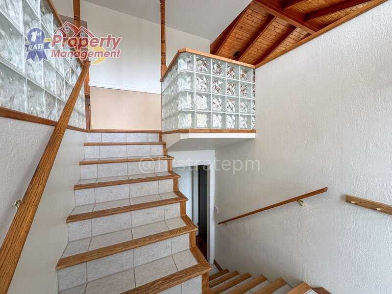 2624 N Hillway Dr - Photo 2 of 45