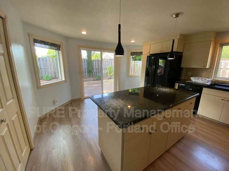 15779 Sw 87th Ave - Photo 3 of 23