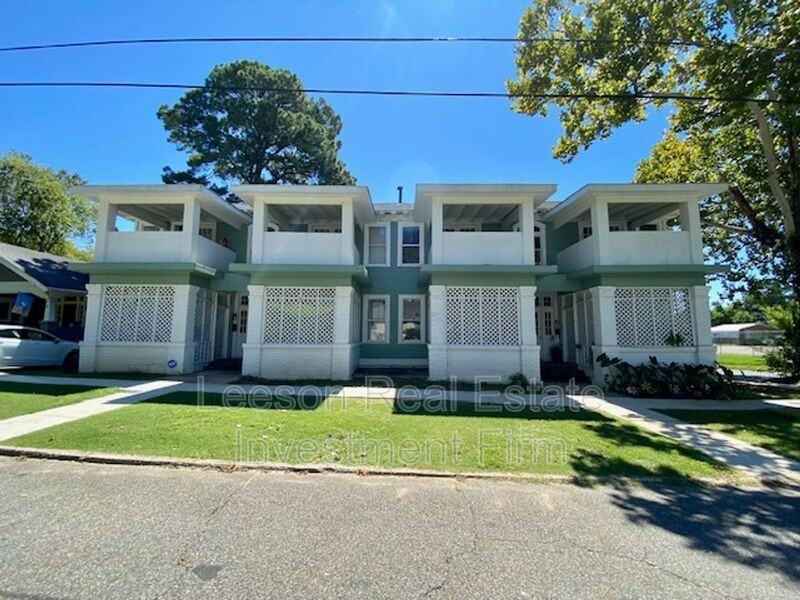 527 Wichita St