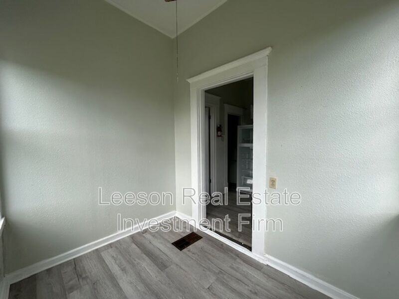 527 Wichita St - Photo 7 of 7