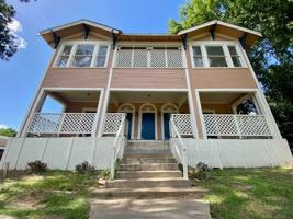 featured image of 310 1/2 Kings Hwy