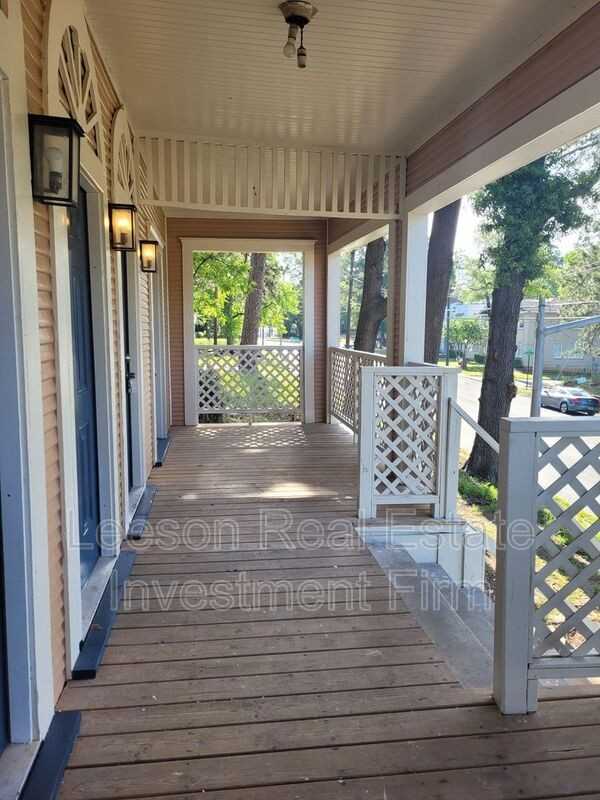 310 1/2 Kings Hwy - Photo 2 of 31