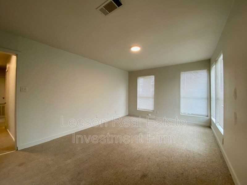 501 Wyche St - Photo 2 of 11