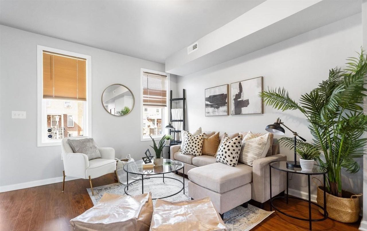 3423 Ravenwood Ave - Photo 2 of 7