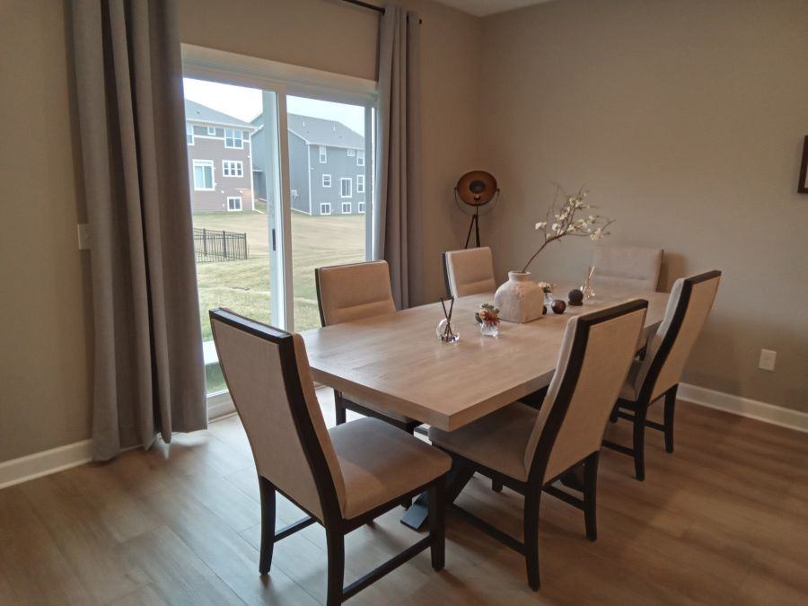 10967 Harbor Ln N - Photo 4 of 42