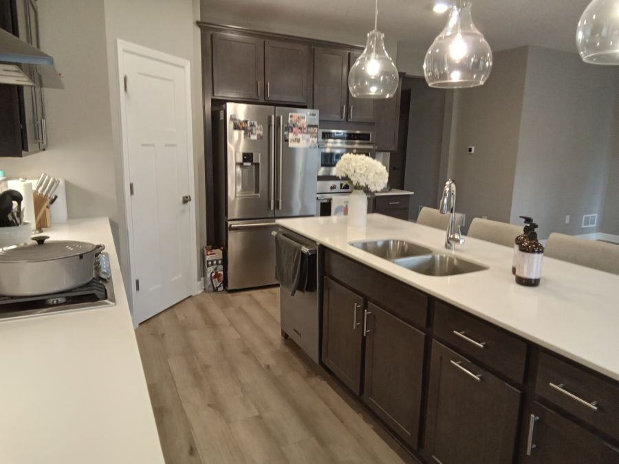 10967 Harbor Ln N - Photo 5 of 42