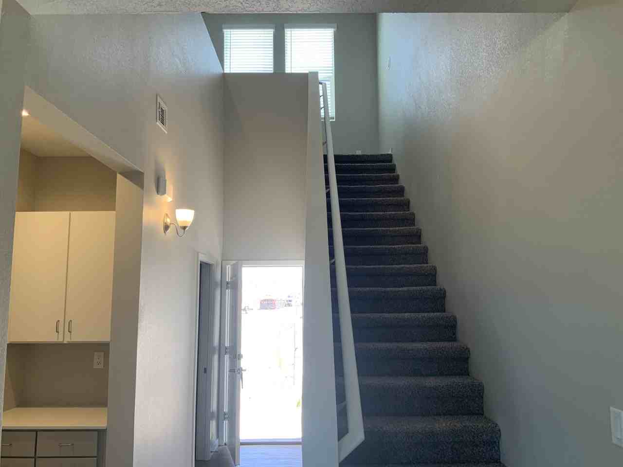 1386 Ashlynn Pl Ne - Photo 5 of 19
