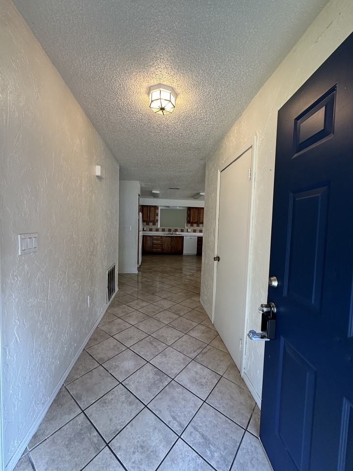 5907 Nw 65th Pl - Photo 2 of 17