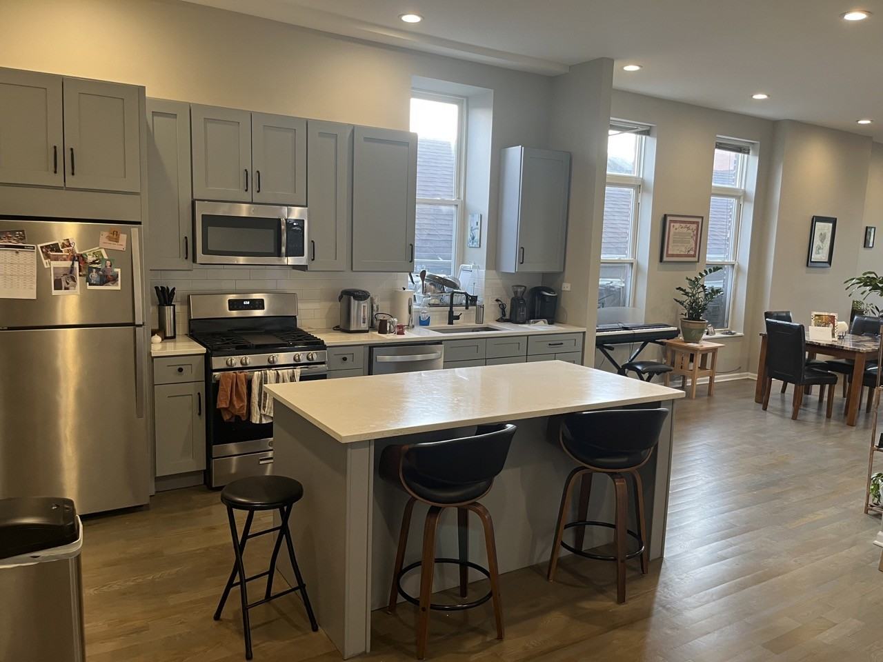 1363 W Chicago Ave #2 - Photo 4 of 25