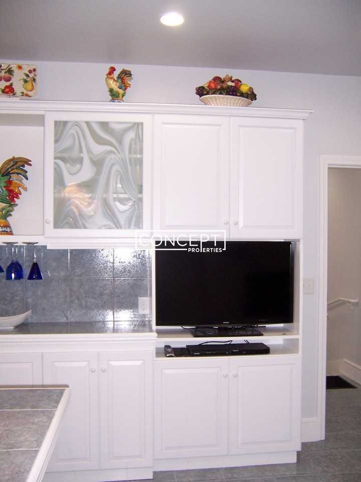 188 Maverick St #2FL - Photo 4 of 19