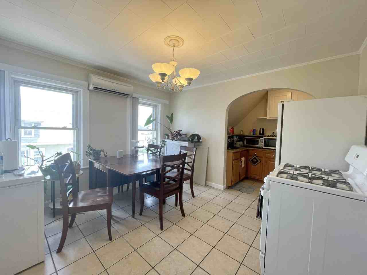 94 Saint Andrew Rd #3 - Photo 6 of 21