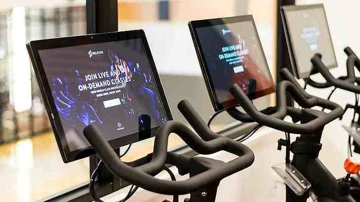 W 57th St #720 - Photo 7 of 20