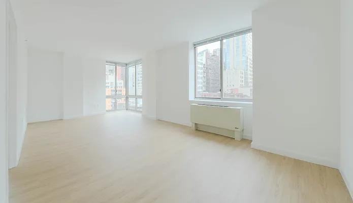 W 37th St #5E - Photo 5 of 20