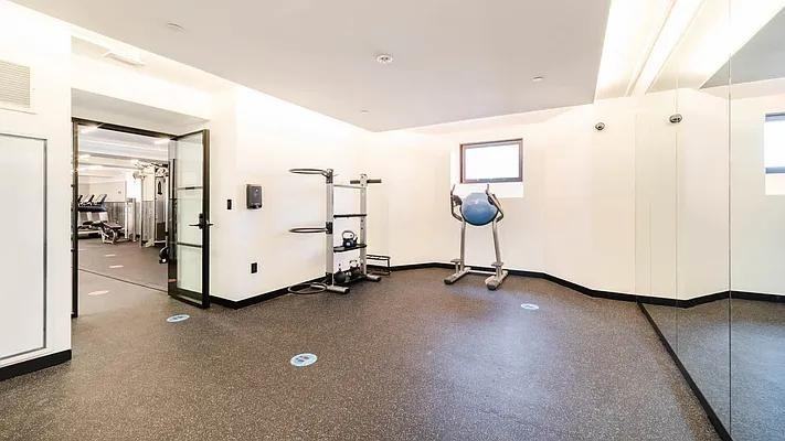 Broadway #020L - Photo 7 of 8