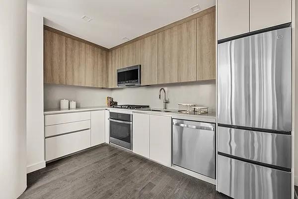 3rd Ave #26B - Photo 5 of 20