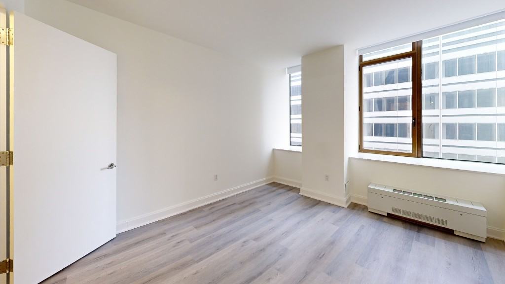 Hanover Sq #11F - Photo 2 of 7