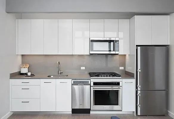 W 33rd St #27F - Photo 3 of 13