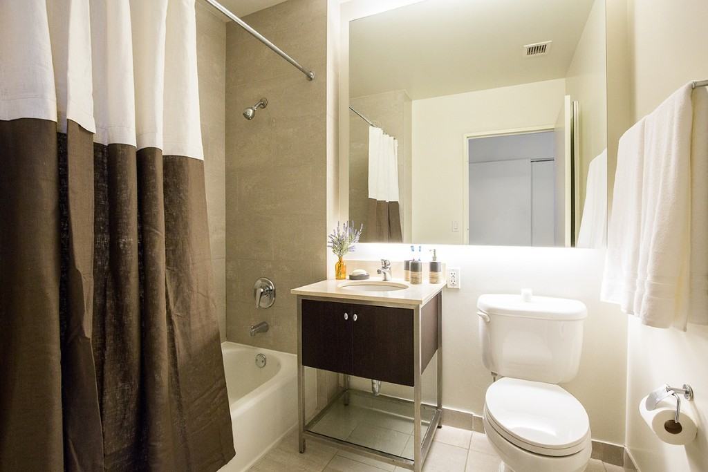 West St #7L - Photo 6 of 9