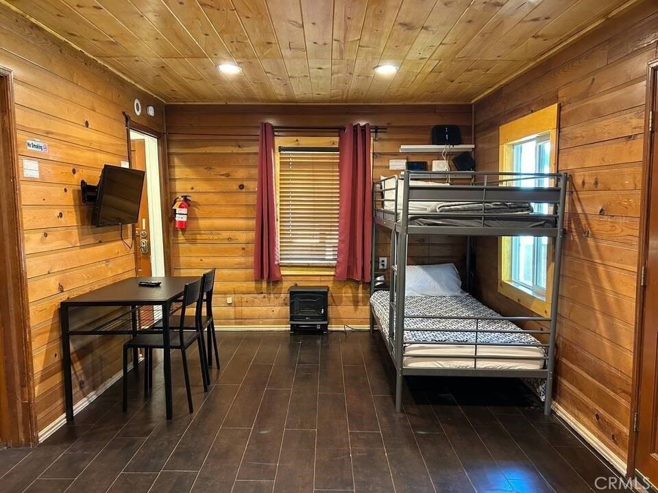 542 Highland Rd - Photo 4 of 8