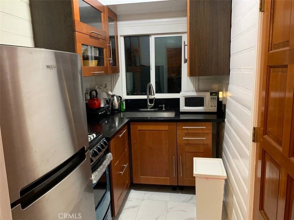 542 Highland Rd - Photo 7 of 8