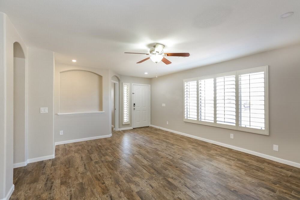 10898 W Alvarado Rd - Photo 3 of 16