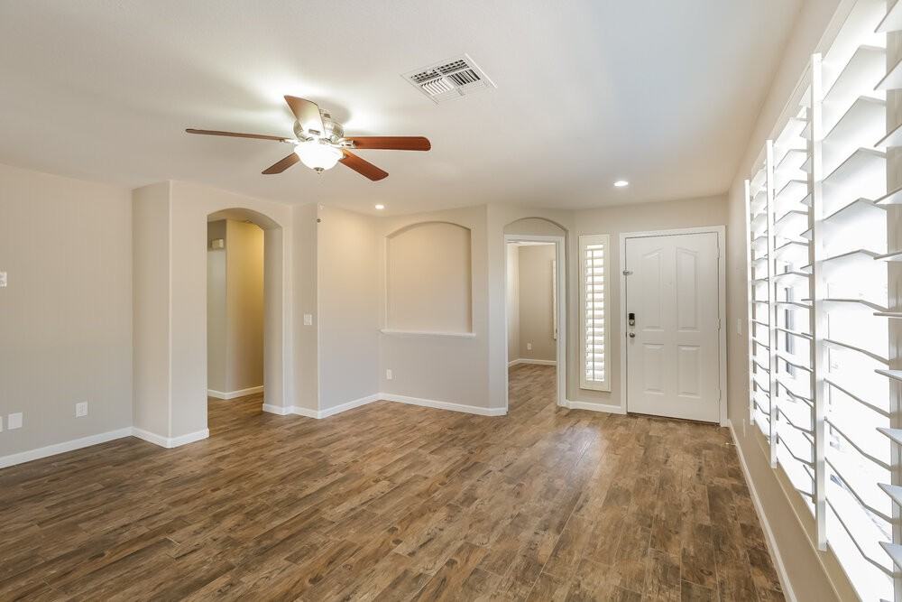 10898 W Alvarado Rd - Photo 6 of 16