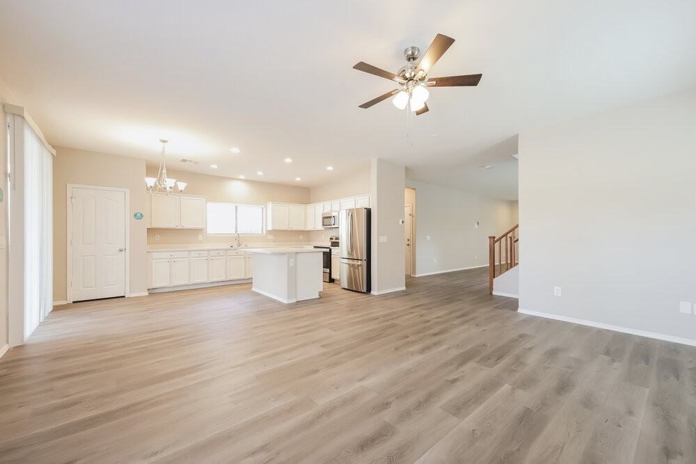 21160 E Munoz St - Photo 7 of 17