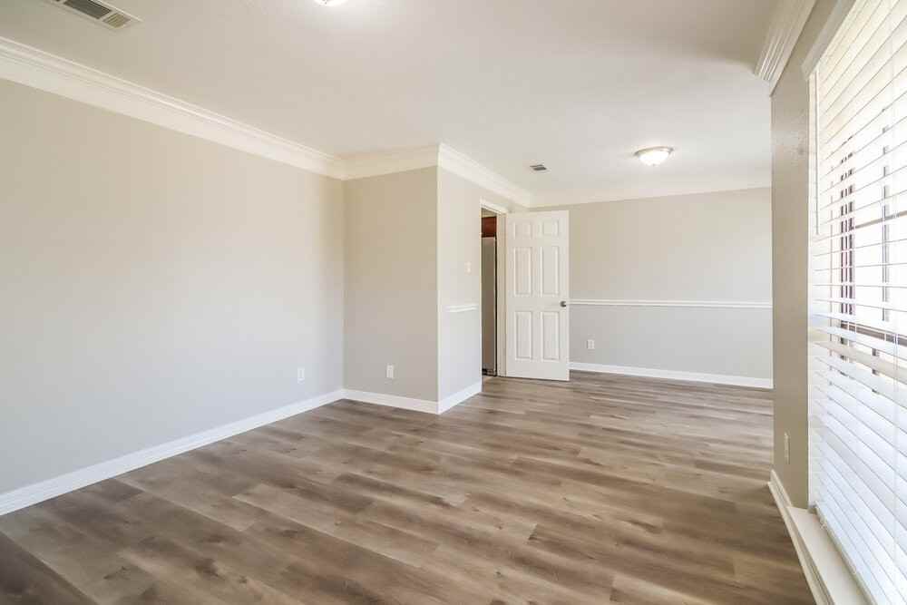 1235 Park Ln - Photo 3 of 16