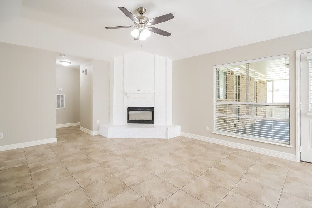 1235 Park Ln - Photo 6 of 16