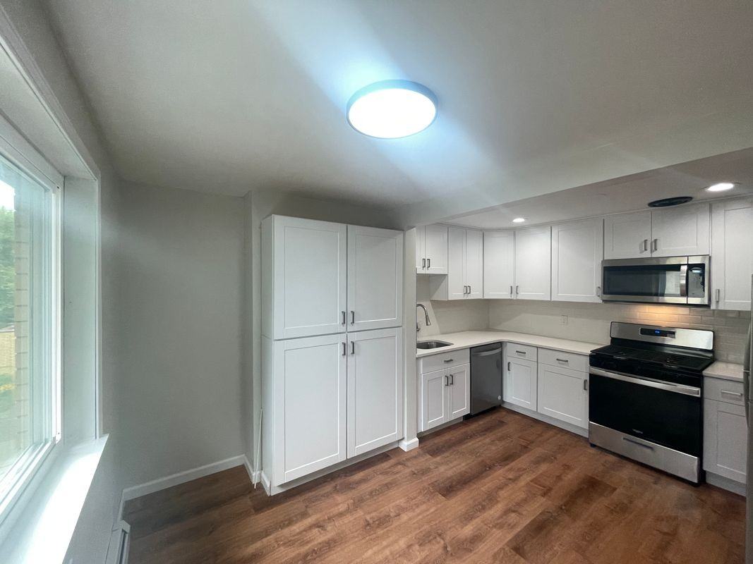 1354 Amherst St ##2 - Photo 3 of 14