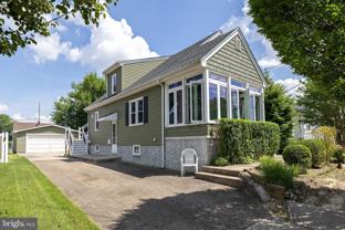 129 5th Ave #B - Photo 1 of 1