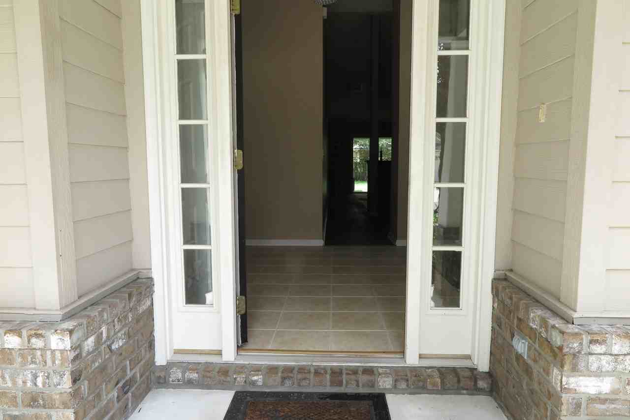 3020 Fort Caroline Court - Photo 3 of 37