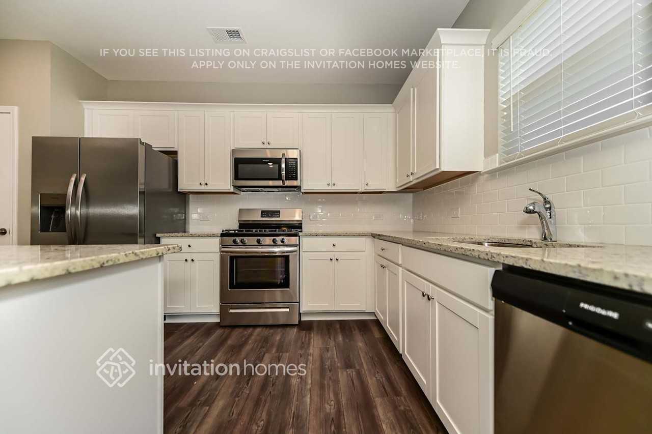 800 Gelderland Dr - Photo 6 of 18
