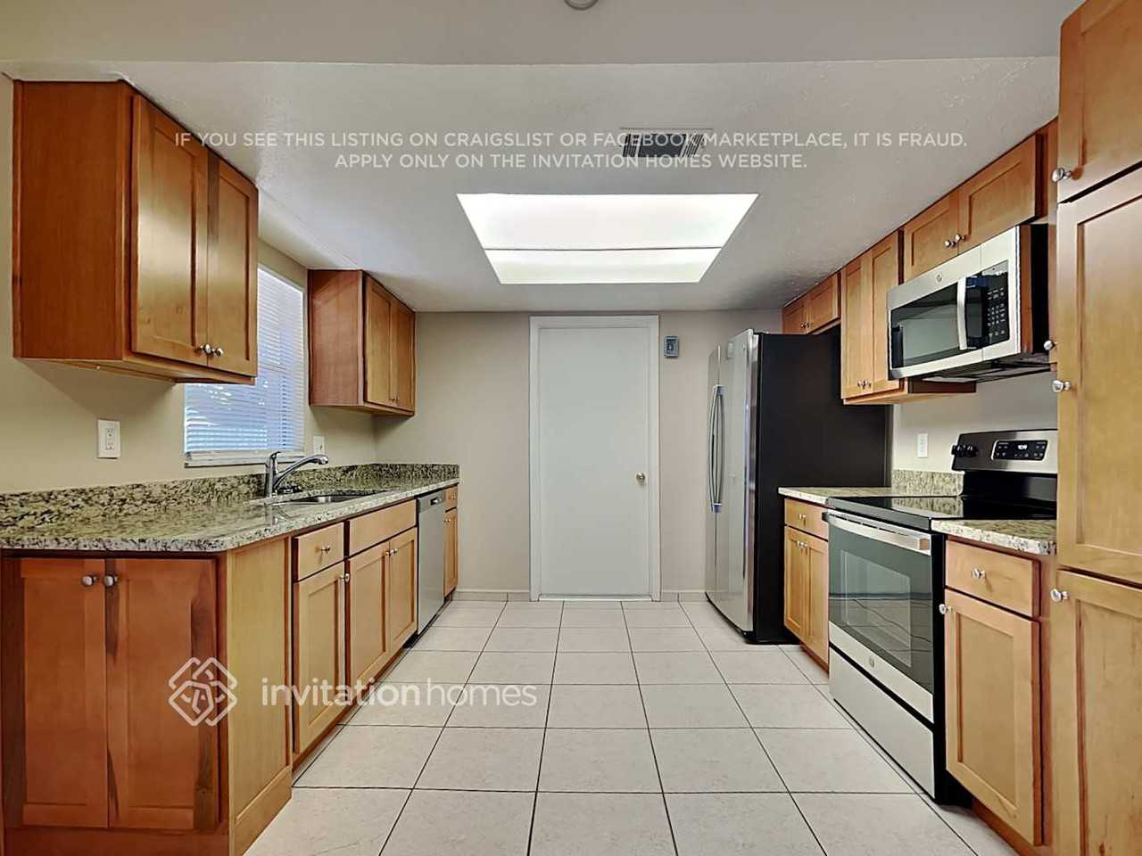 4822 Presidential St - Photo 7 of 17