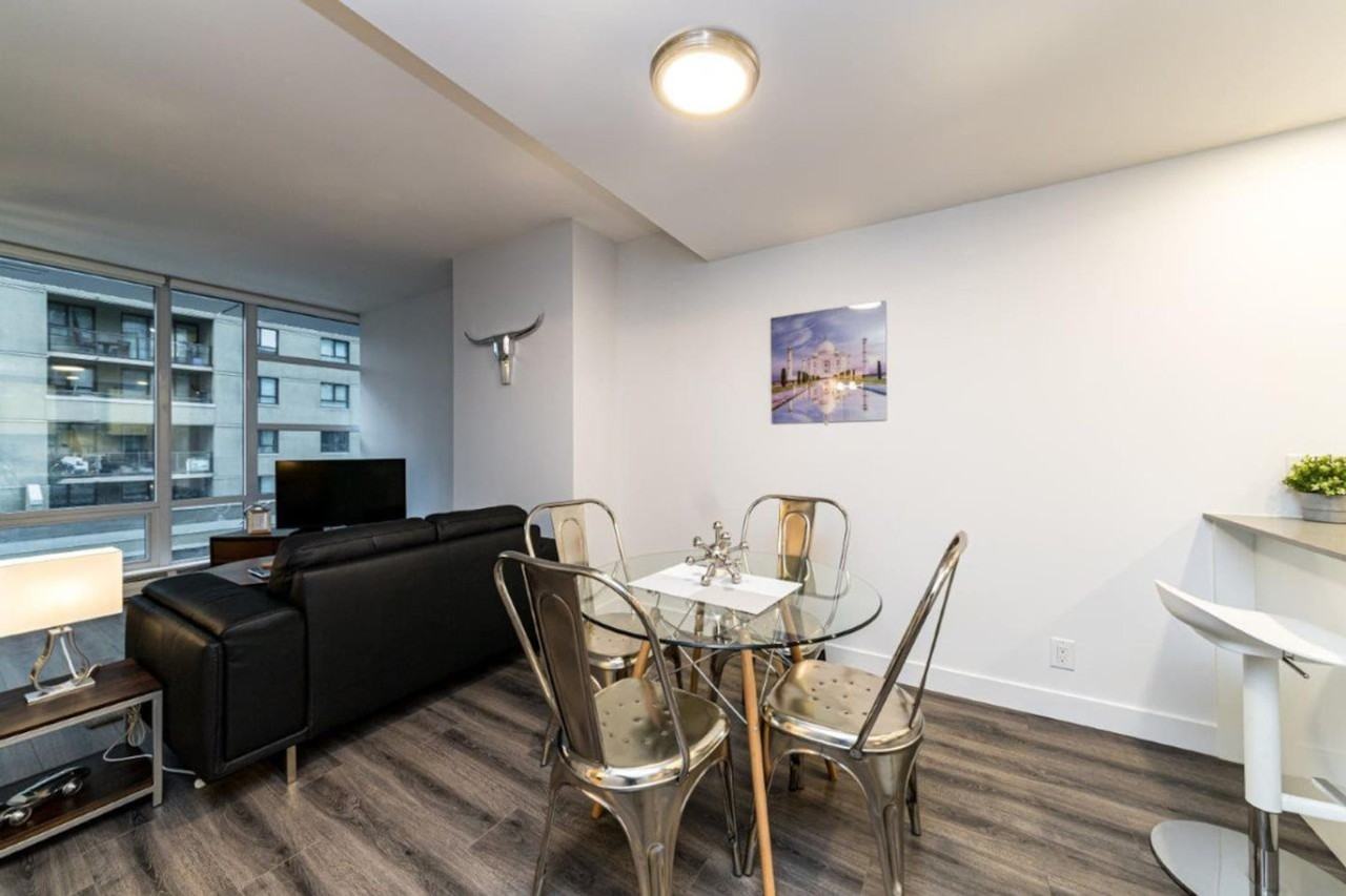 1283 Howe St #1222946P - Photo 4 of 14