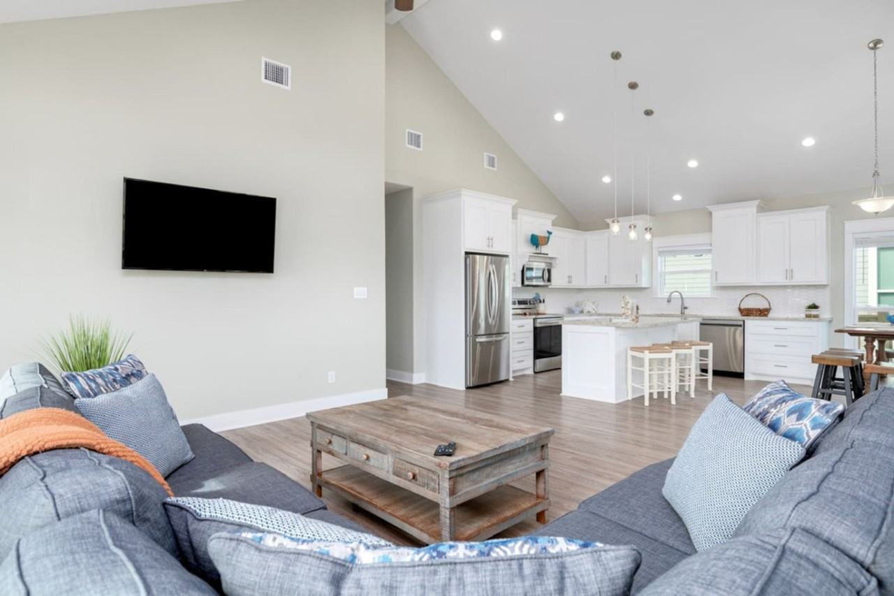 951 Gulf Shores Drive - Photo 7 of 100