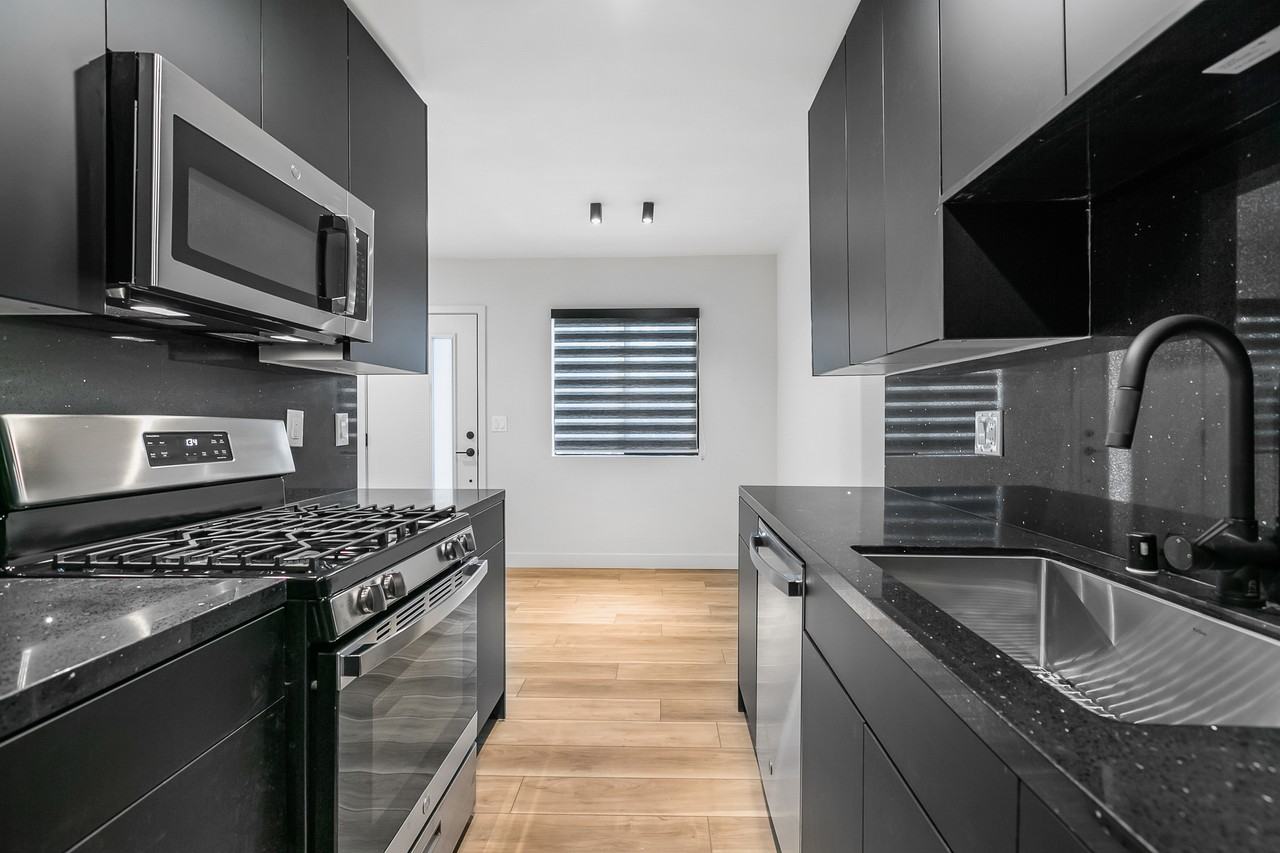 1917 Montrose Street #15 - Photo 2 of 11
