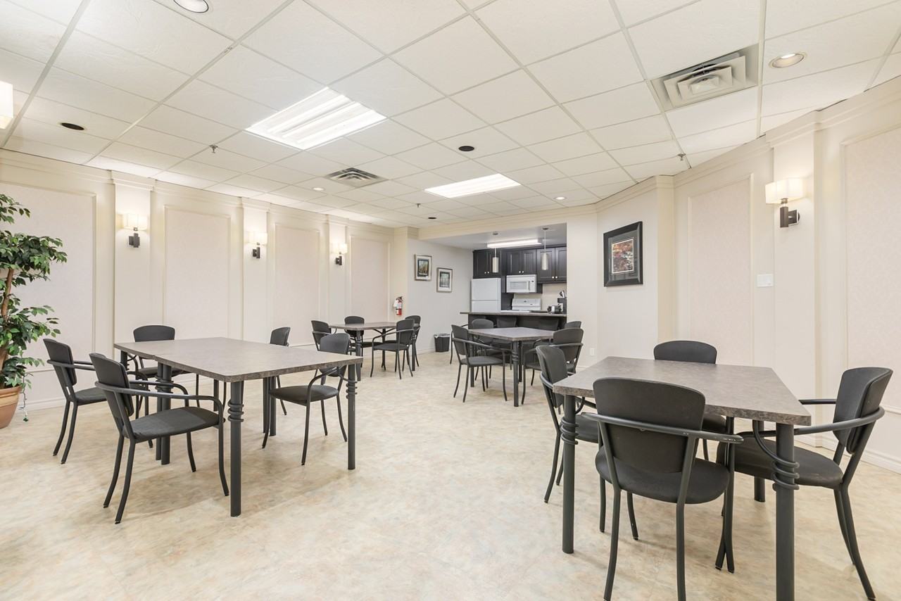 415 Locust Street #402 - Photo 3 of 28