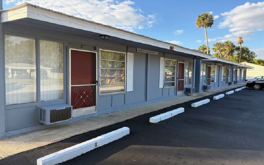 7552 Grand Boulevard - Photo 2 of 10